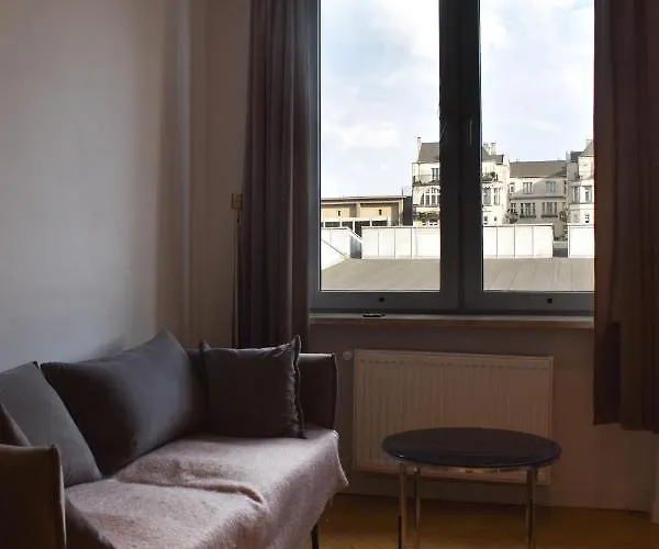 Zelazna Centre * وارسو